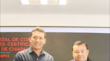 Catazajá firma convenio de confianza