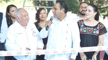 Eduardo Ramírez inaugura obras educativas en Tuxtla