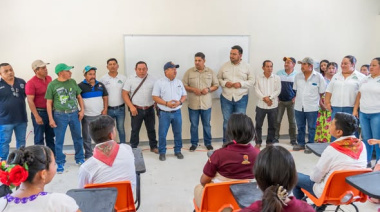 Jorge Cabrera entrega nuevas aulas en El Chinal