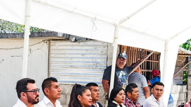 Gaspar Sántiz inaugura obra en el Barrio Arenal