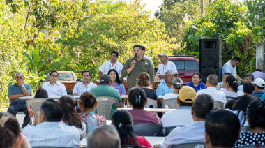 Jorge Cabrera entrega pavimentación en Popol-Vuh