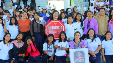 Entregan relojes “Mujer Segura” en Ocosingo