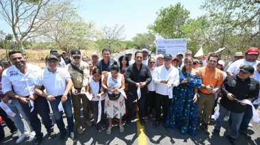 ERA inaugura camino en Arriaga