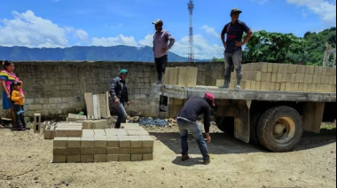Altamirano avanza en la construcción de viviendas
