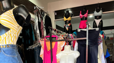 El boom de los bazares de ropa americana en Palenque