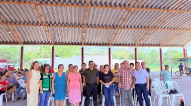 DIF estatal entrega lentes