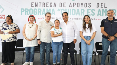 Eduardo Ramírez reconoce a cuidadores familiares