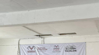 Entregan kits de alfabetización en Yajalón