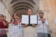 Sheinbaum firma decreto de Turismo Comunitario en Quintana Roo