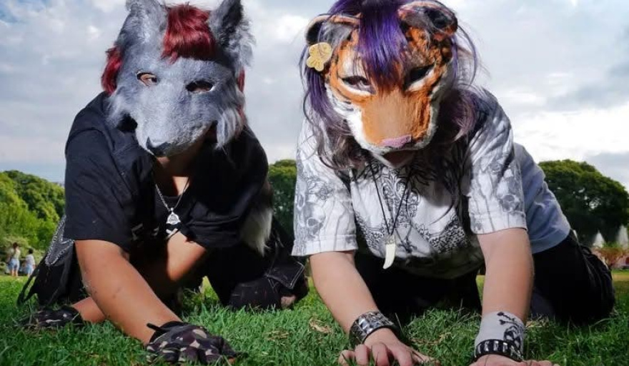 IDENTIDAD O EVASIÓN