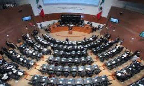  Senado reanuda a contrareloj