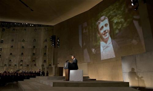  Barack Obama inaugura memorial