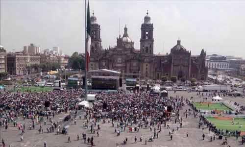  Resguardan el Zócalo y Monumento