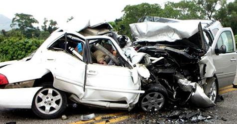  Cinco muertos en accidente vial