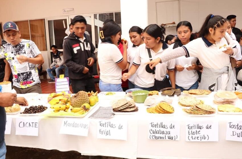  Muestra gastronómica en Yajalón