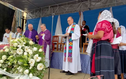  Multitud acompaña el último adiós al Padre Marcelo Pérez